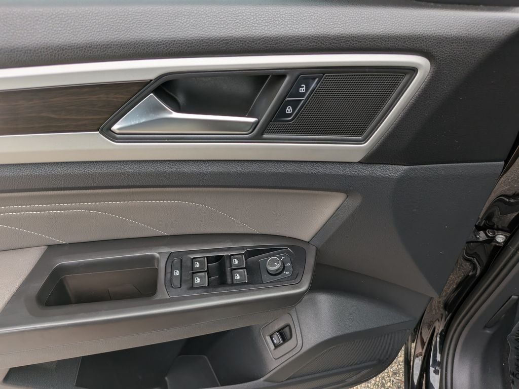 2023 Volkswagen Atlas 2.0T SE w/Technology
