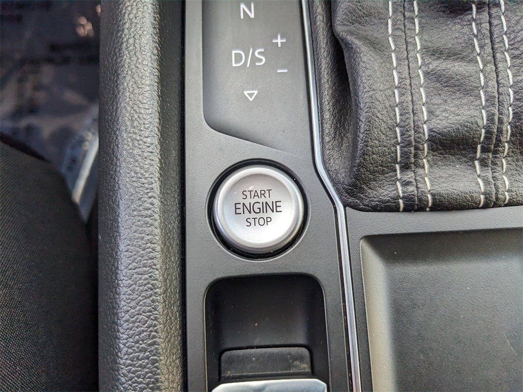 2022 Volkswagen Atlas 2.0T SE w/Technology