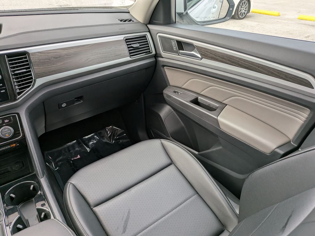 2023 Volkswagen Atlas 2.0T SE w/Technology