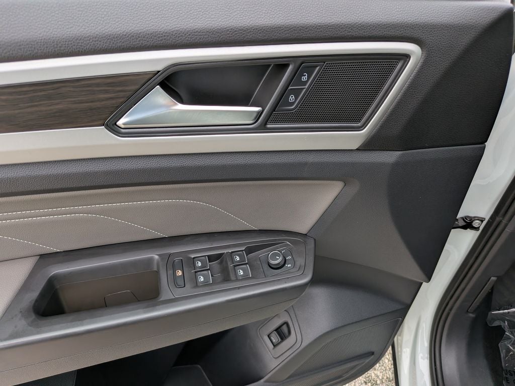 2023 Volkswagen Atlas 2.0T SE w/Technology