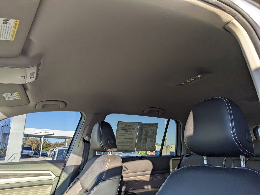 2022 Volkswagen Atlas 3.6L V6 SE w/Technology