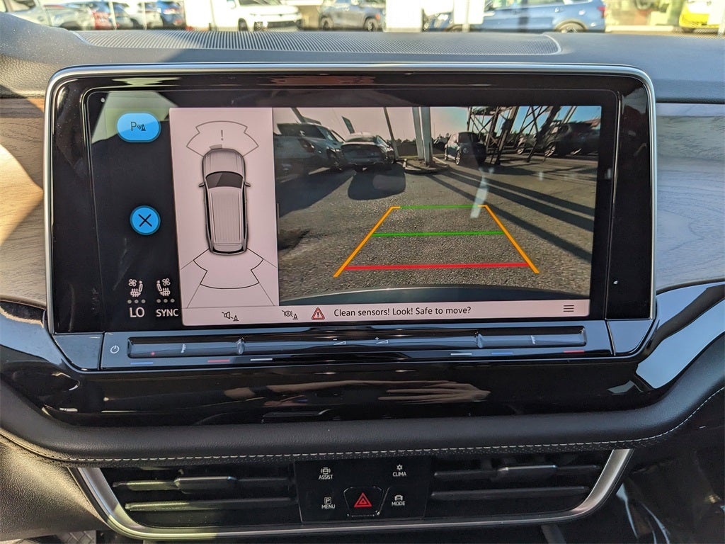 2025 Volkswagen Atlas 2.0T SE w/Technology