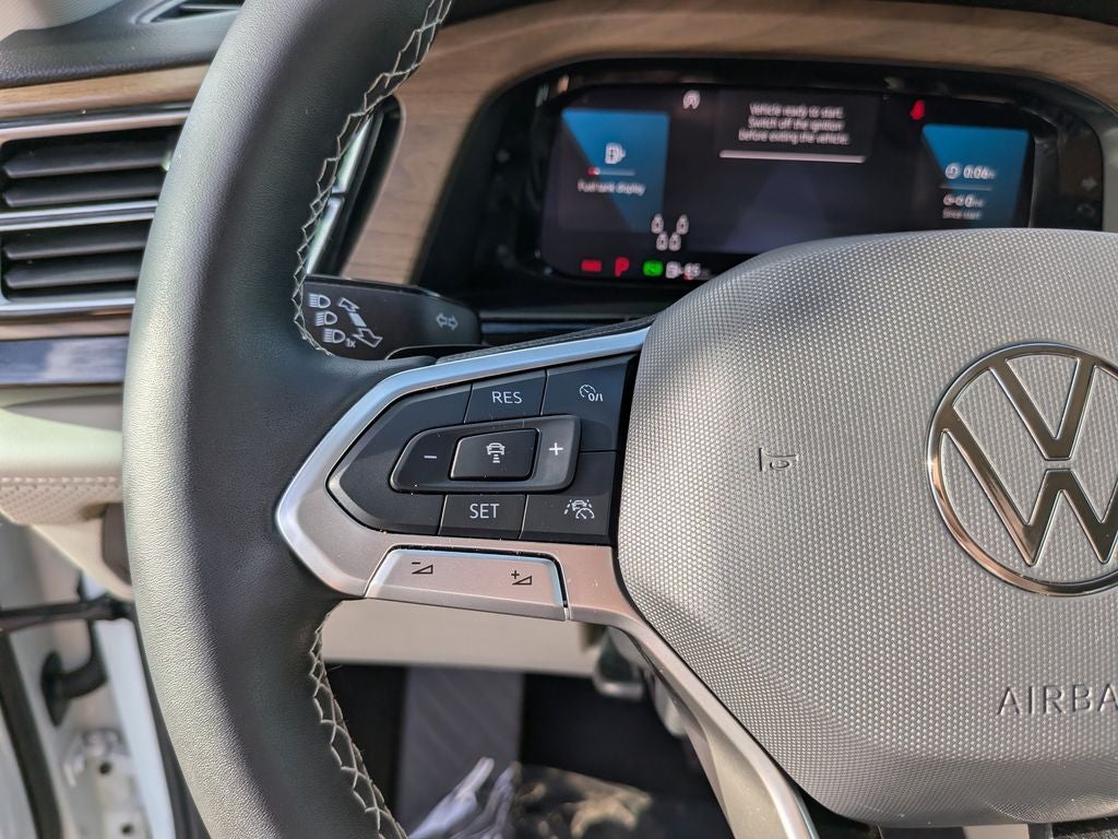 2024 Volkswagen Atlas 2.0T SE w/Technology