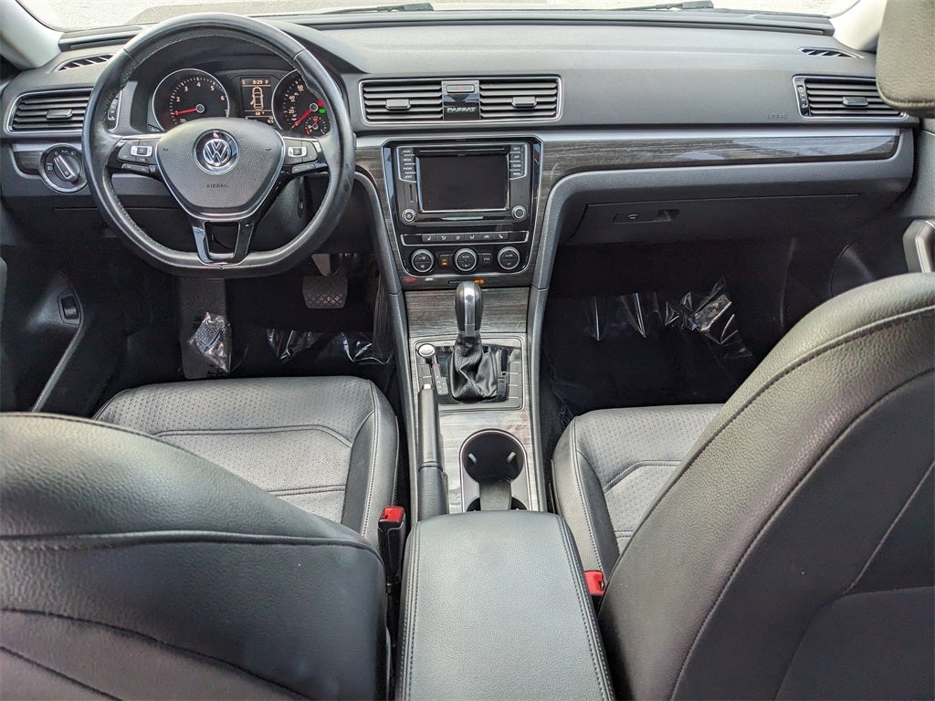 2018 Volkswagen Passat 2.0T SE w/Technology w/Technology