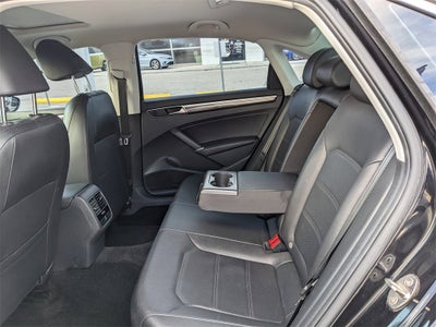 2018 Volkswagen Passat 2.0T SE w/Technology w/Technology