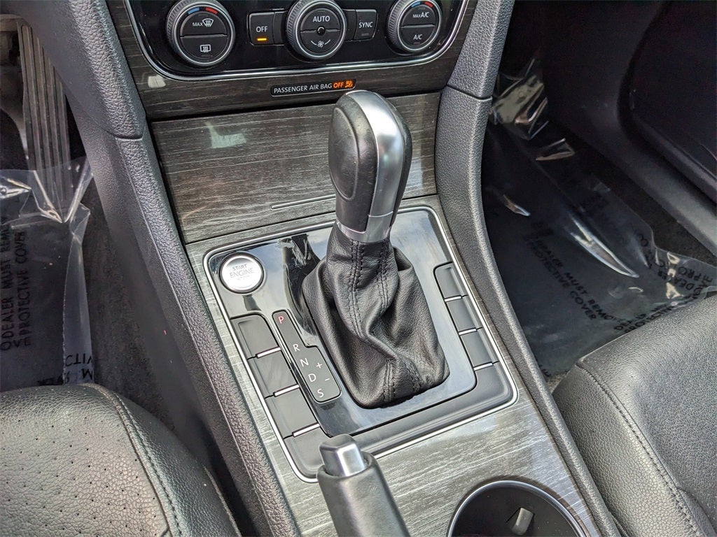 2018 Volkswagen Passat 2.0T SE w/Technology w/Technology