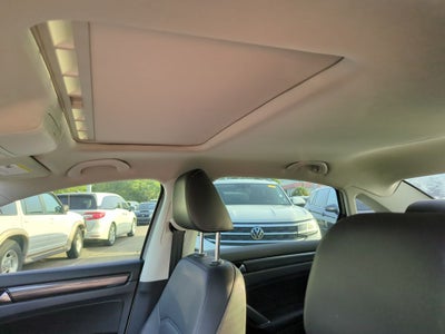 2020 Volkswagen Passat 2.0T R-Line