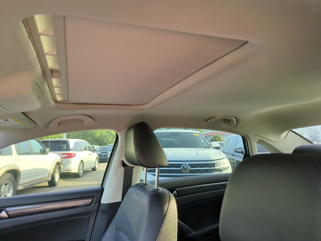 2020 Volkswagen Passat 2.0T R-Line