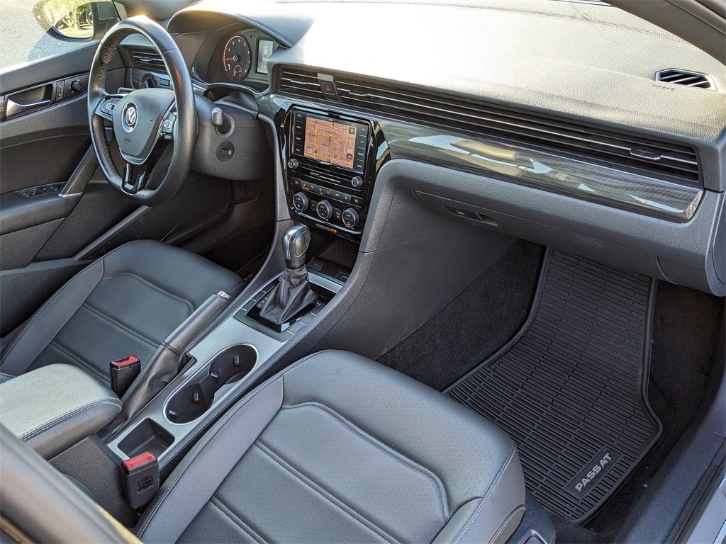 2021 Volkswagen Passat 2.0T R-Line