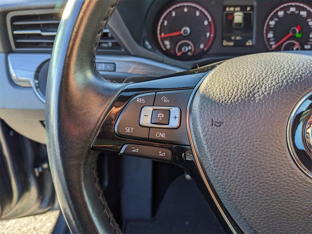 2021 Volkswagen Passat 2.0T R-Line