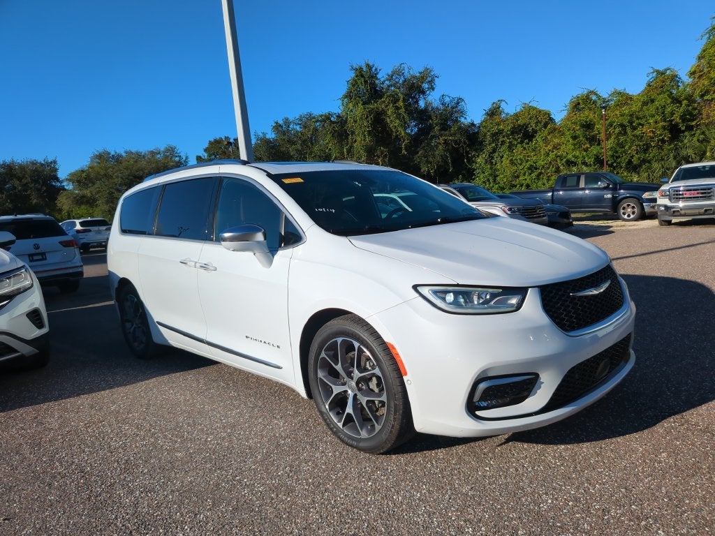 2024 Chrysler Pacifica Hybrid Pinnacle