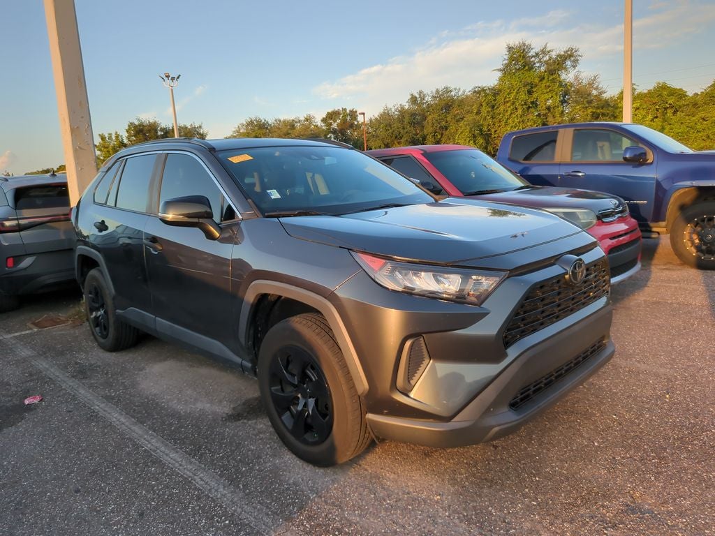 2020 Toyota RAV4 LE