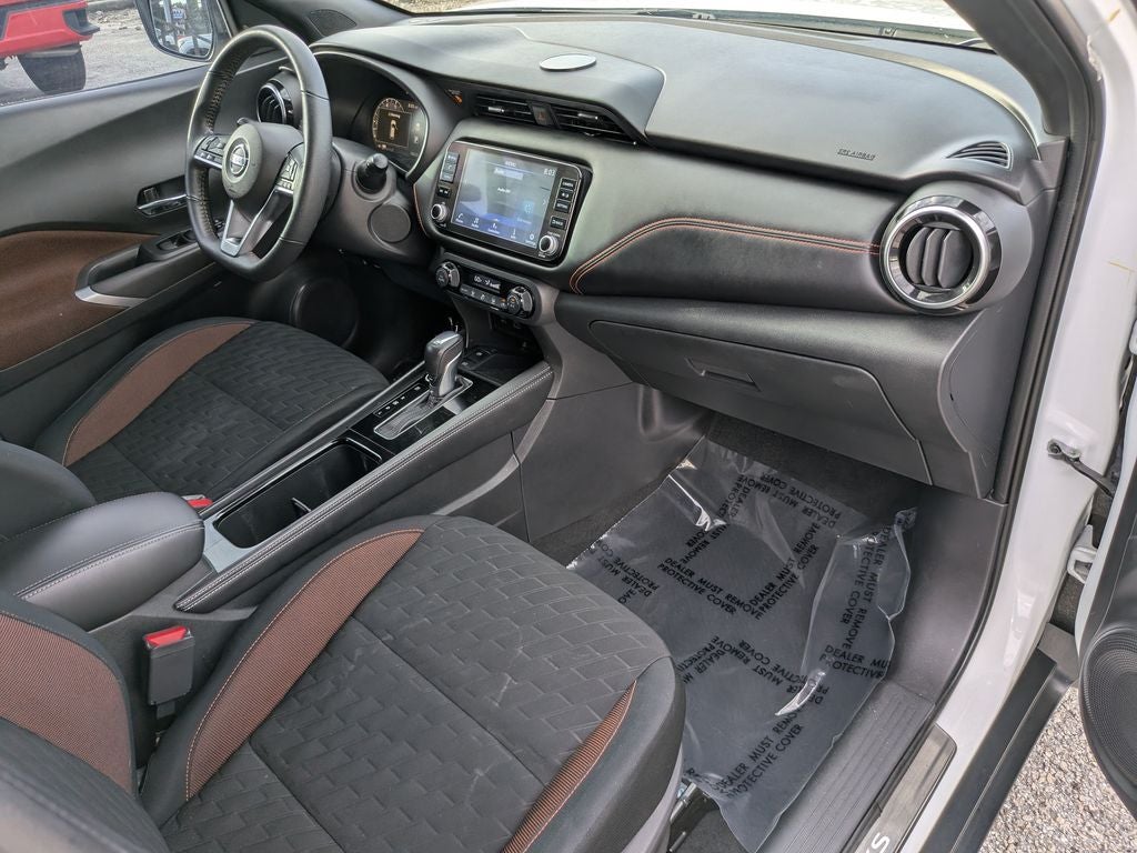 2021 Nissan Kicks SR