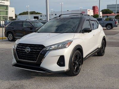 2021 Nissan Kicks SR