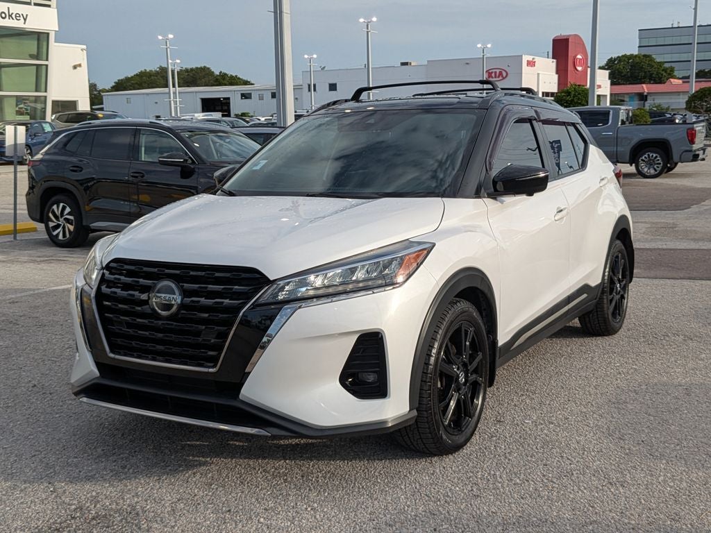 2021 Nissan Kicks SR