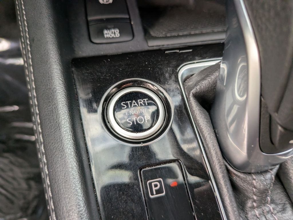 2021 Nissan Kicks SR