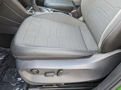 2025 Volkswagen Taos 1.5T SE Black