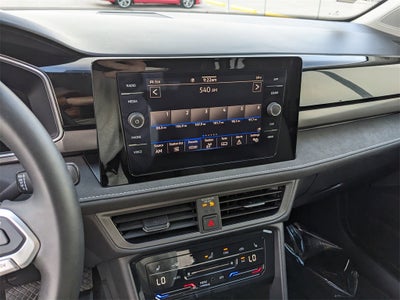 2025 Volkswagen Taos 1.5T SE Black