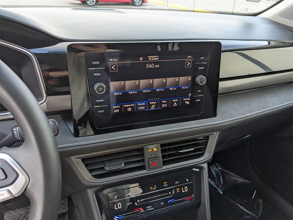 2025 Volkswagen Taos 1.5T SE Black