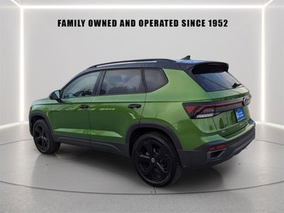 2025 Volkswagen Taos 1.5T SE Black