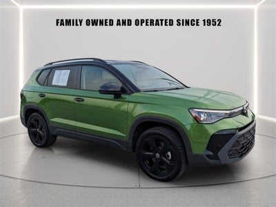 2025 Volkswagen Taos 1.5T SE Black