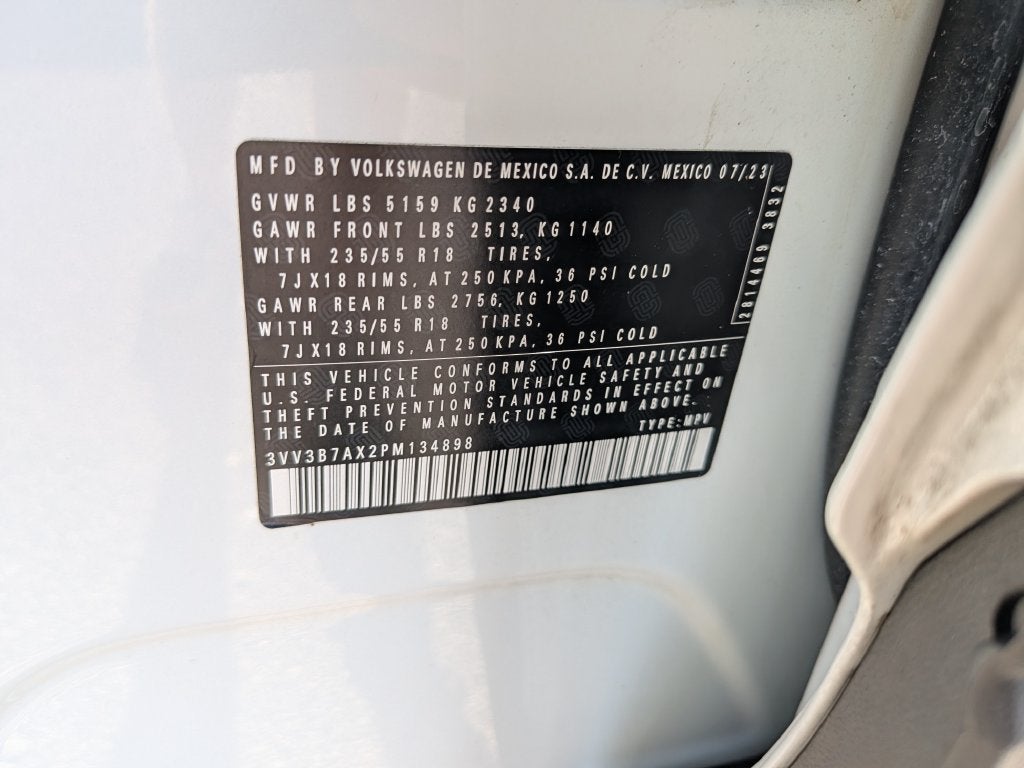 2023 Volkswagen Tiguan 2.0T SE