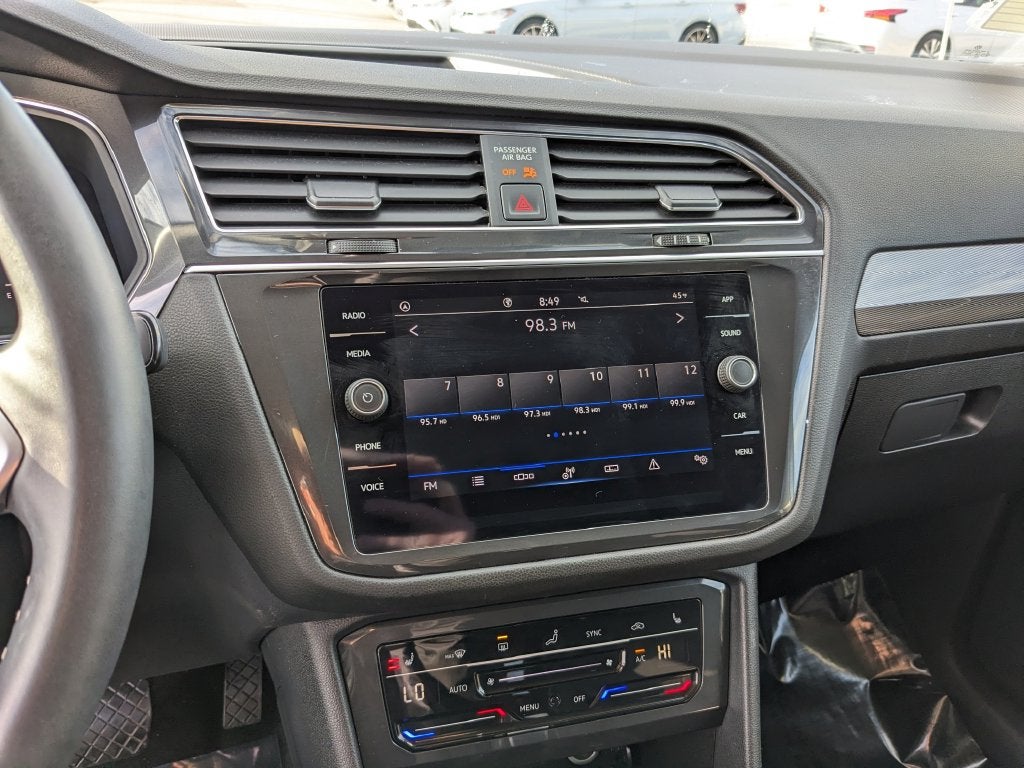 2023 Volkswagen Tiguan 2.0T SE