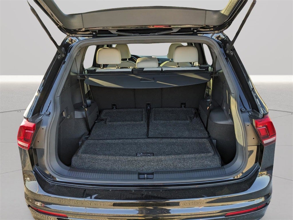 2021 Volkswagen Tiguan 2.0T SE R-Line Black