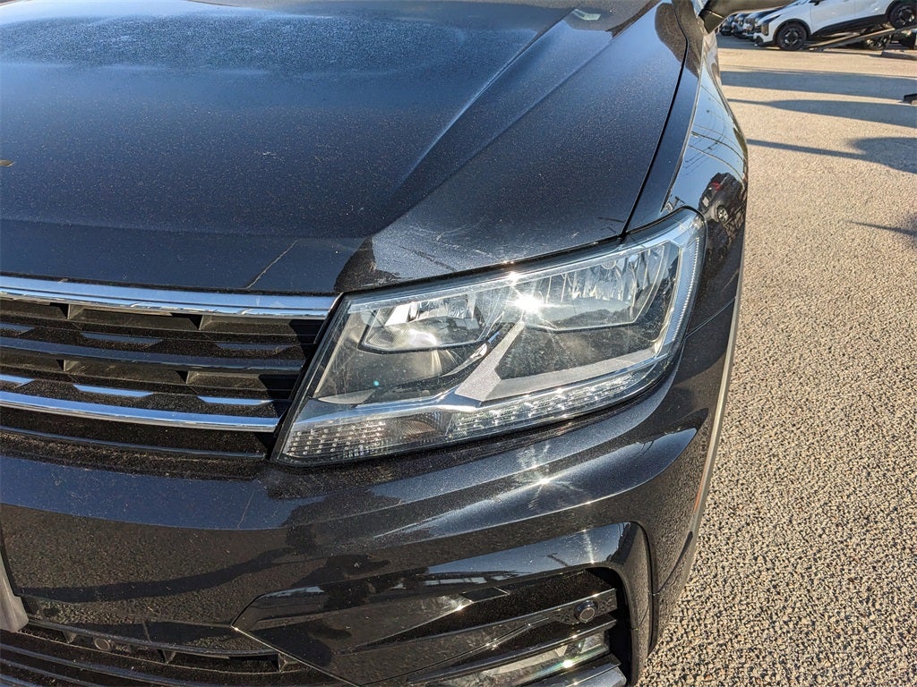 2021 Volkswagen Tiguan 2.0T SE R-Line Black