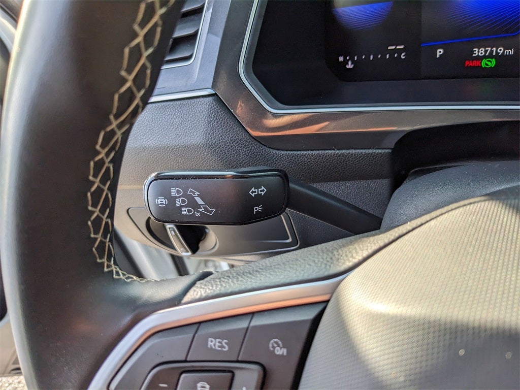 2023 Volkswagen Tiguan 2.0T SE