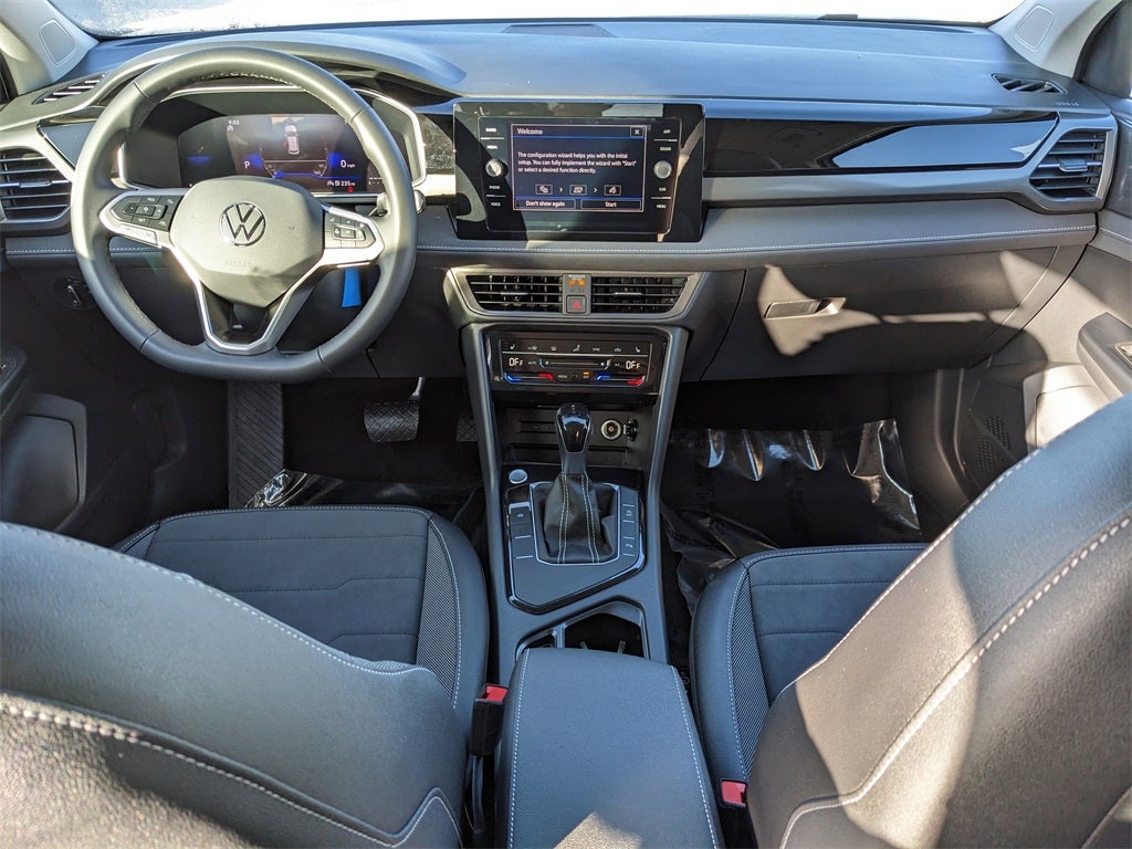 2026 Volkswagen Taos 1.5T SE Black