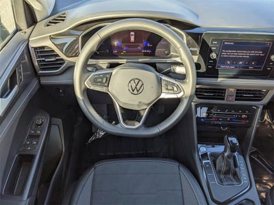 2026 Volkswagen Taos 1.5T SE Black