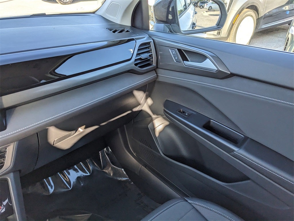 2026 Volkswagen Taos 1.5T SE Black