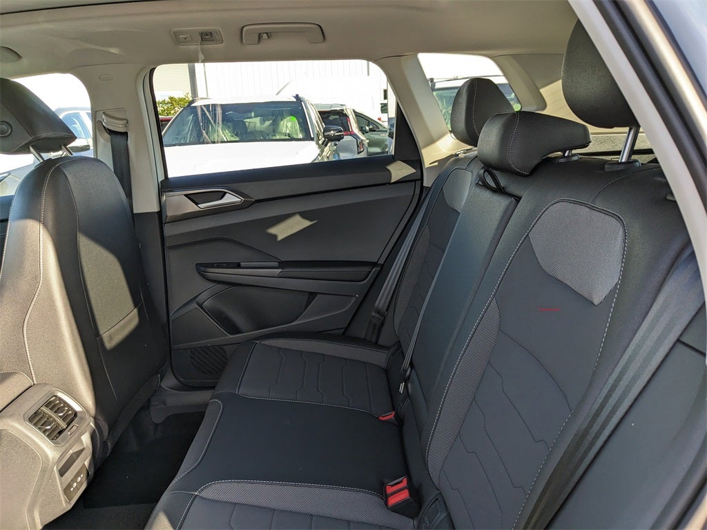 2026 Volkswagen Taos 1.5T SE Black