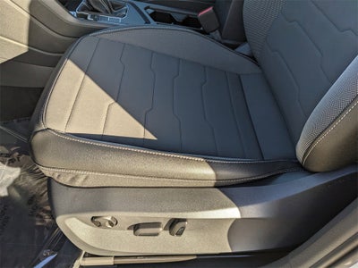 2026 Volkswagen Taos 1.5T SE Black