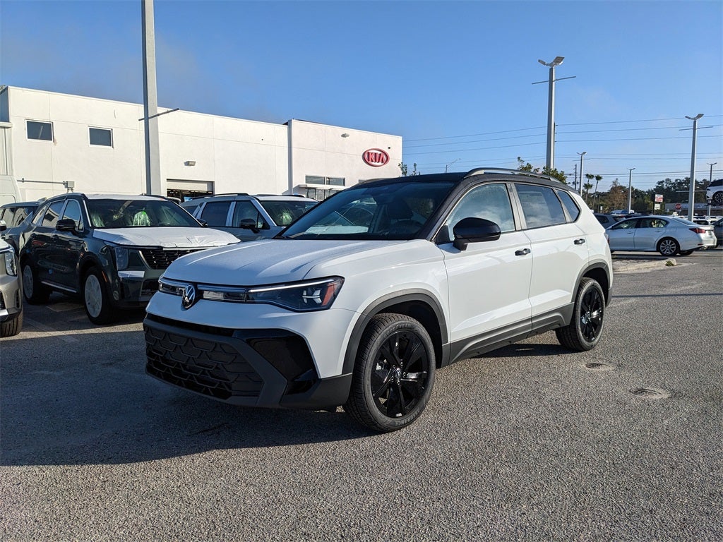 2026 Volkswagen Taos 1.5T SE Black