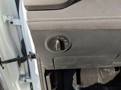 2026 Volkswagen Taos 1.5T SE Black