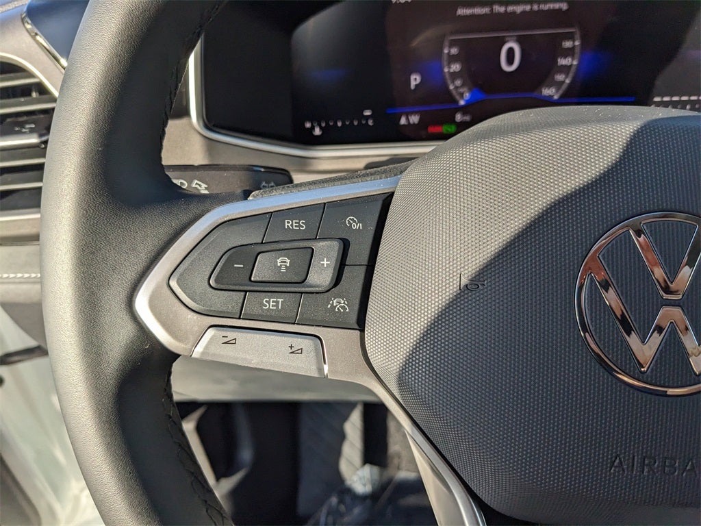 2026 Volkswagen Taos 1.5T SE Black