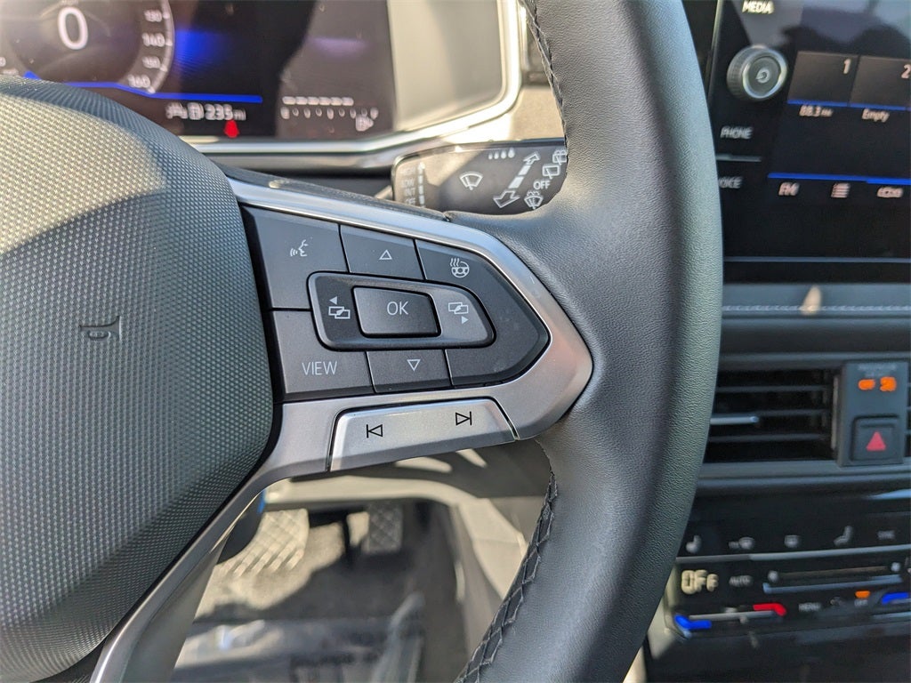 2026 Volkswagen Taos 1.5T SE Black