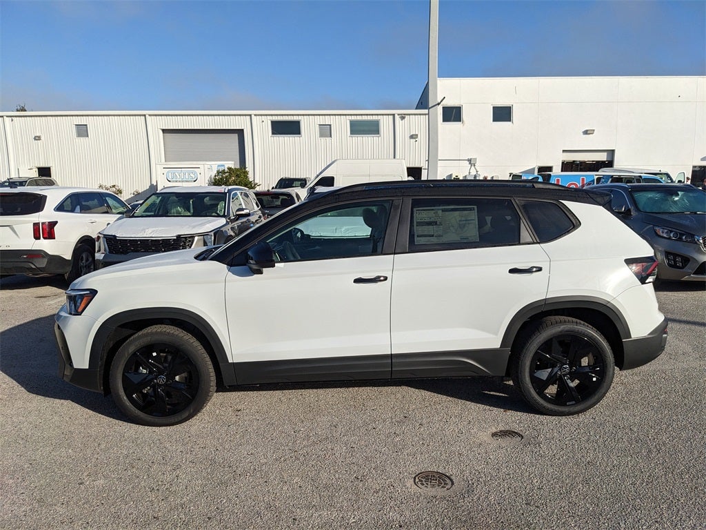 2026 Volkswagen Taos 1.5T SE Black