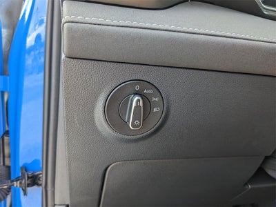 2025 Volkswagen Taos 1.5T SE Black