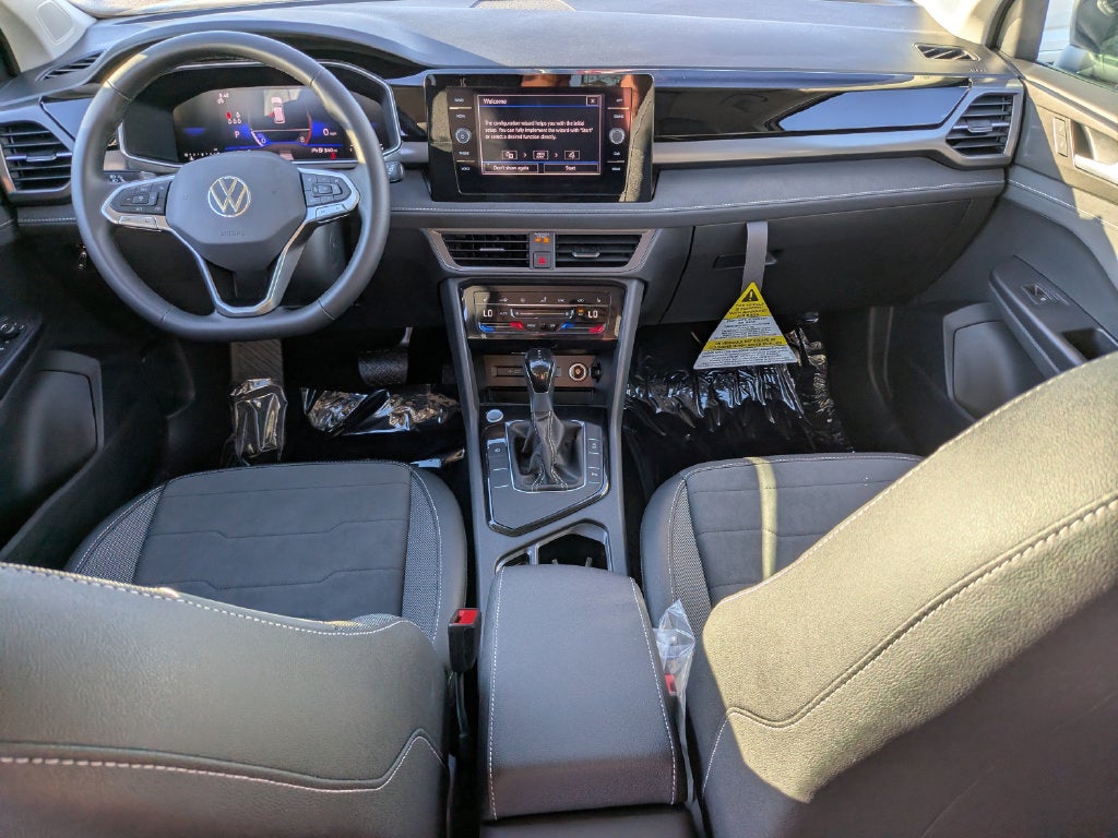 2027 Volkswagen Taos 1.5T SE Black