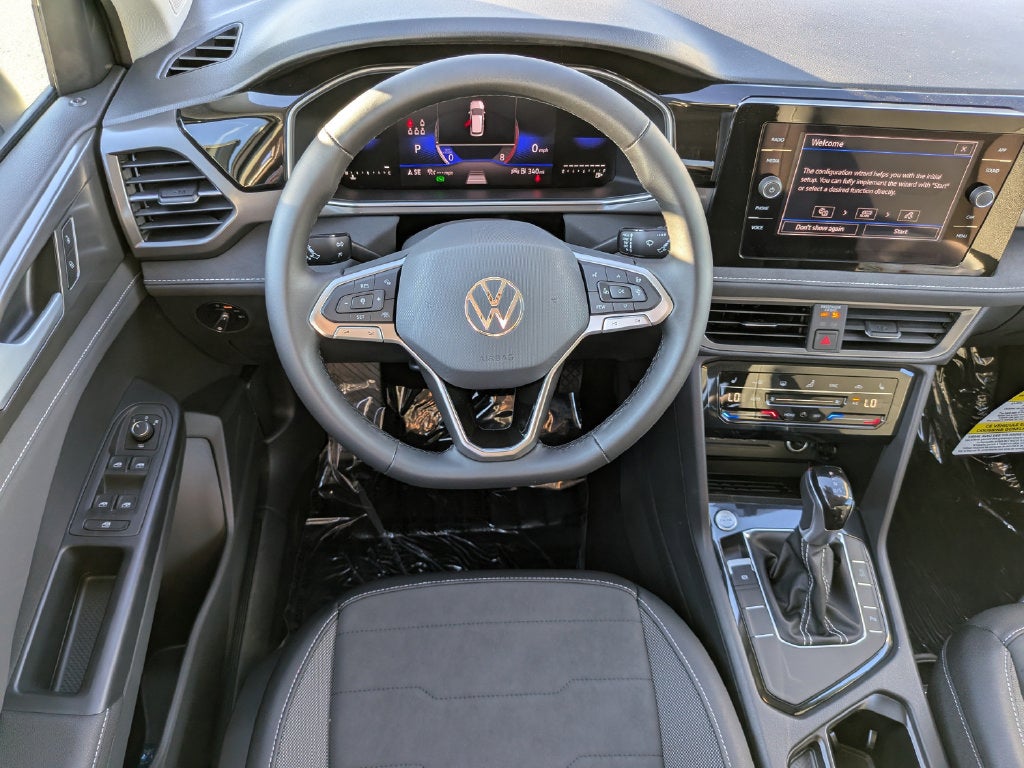 2027 Volkswagen Taos 1.5T SE Black