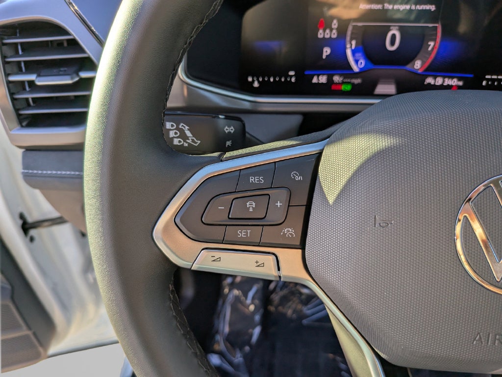 2027 Volkswagen Taos 1.5T SE Black