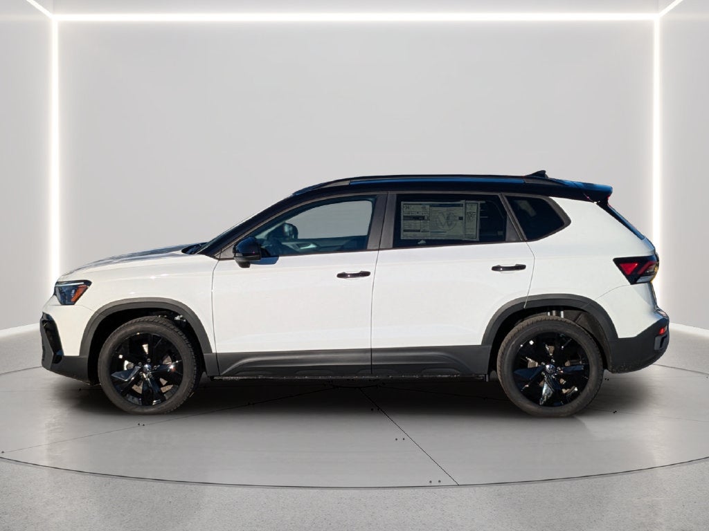 2027 Volkswagen Taos 1.5T SE Black