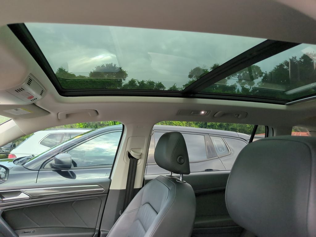 2018 Volkswagen Tiguan 2.0T SEL Premium