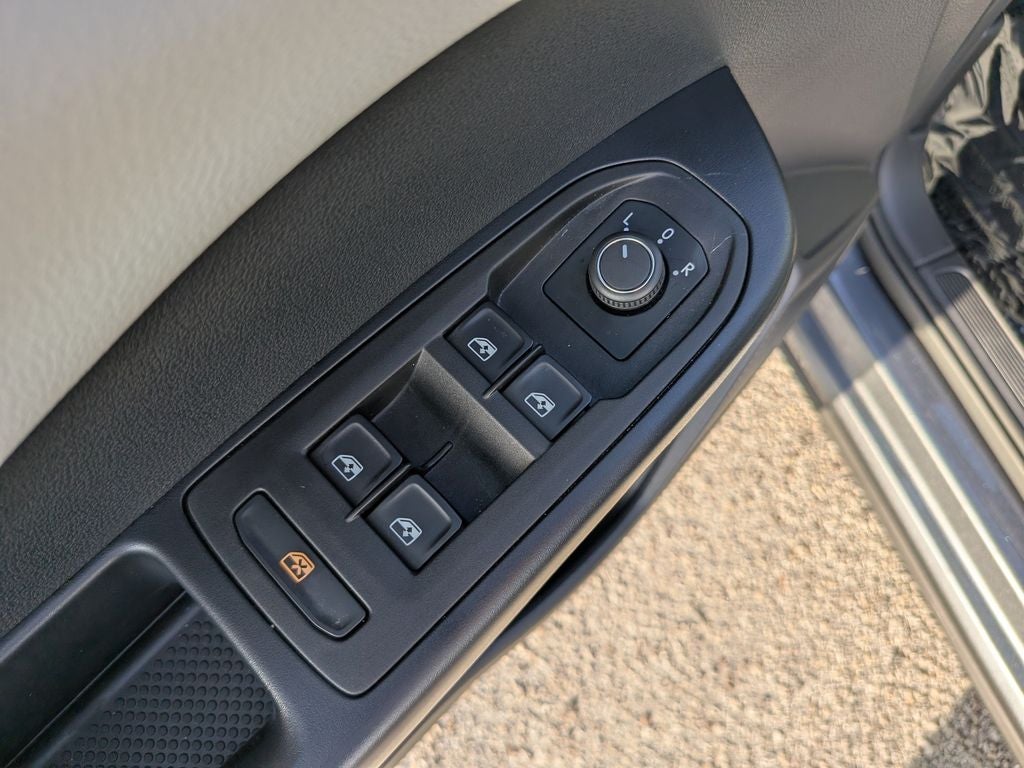 2025 Volkswagen Taos 1.5T S