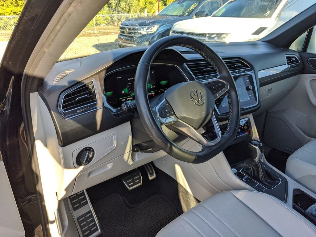 2023 Volkswagen Tiguan 2.0T SE R-Line Black