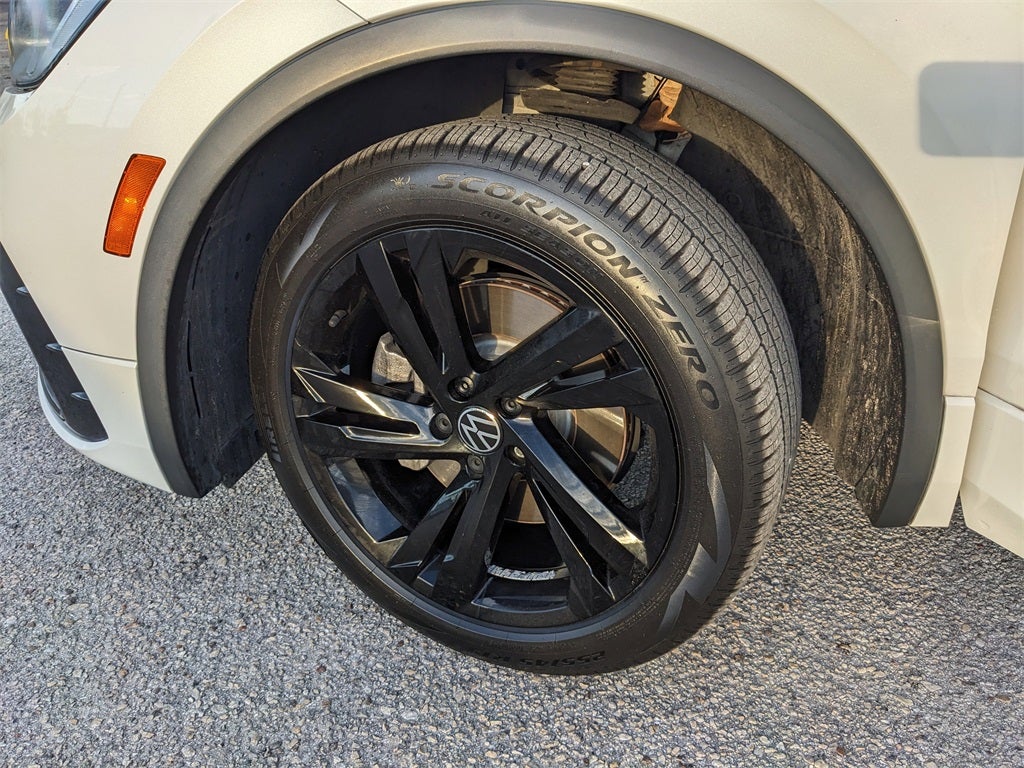 2023 Volkswagen Tiguan 2.0T SE R-Line Black