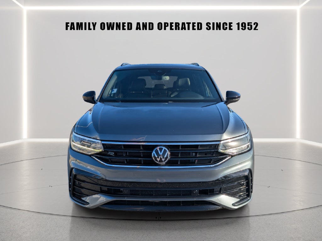 2022 Volkswagen Tiguan 2.0T SE R-Line Black